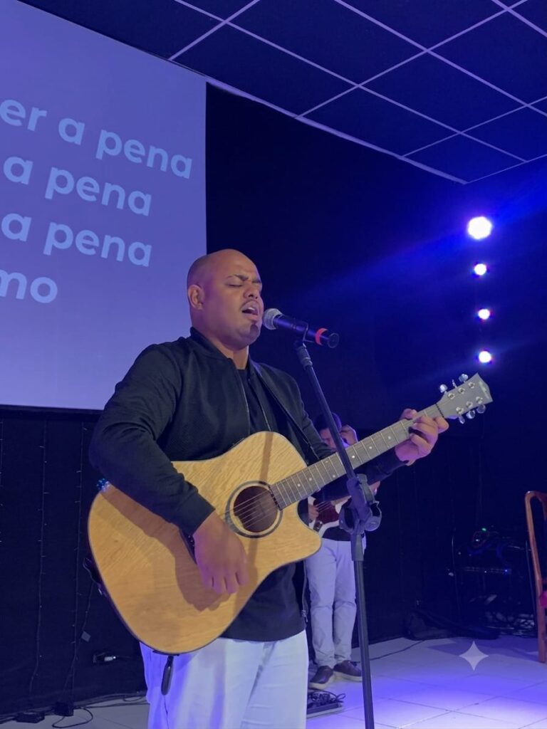 Cantor Gospel – Itaboraí RJ — Itaboraí - RJ