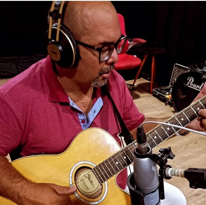Perfil de Violonista Jayro Castro