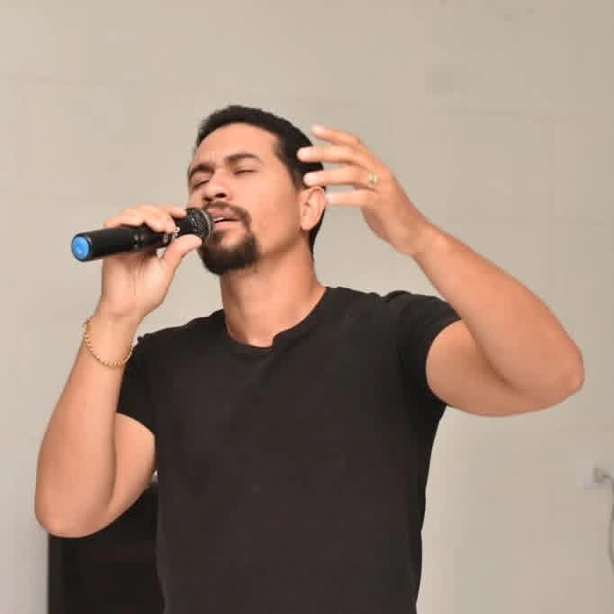 Perfil de Cantor Renato
